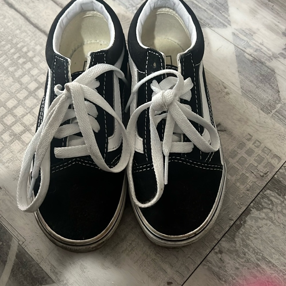 excellent condition vans. wore once